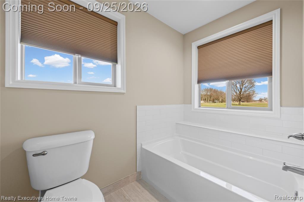 7285 Wood Pointe Drive Property Photo 26