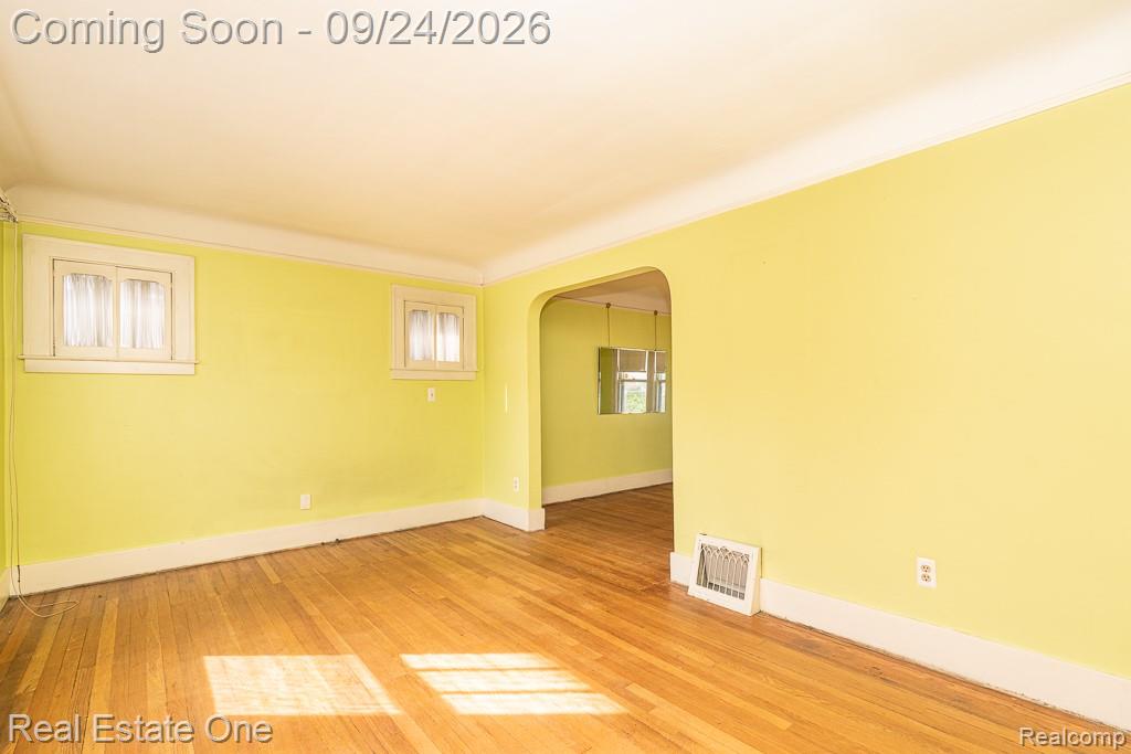 3137 Royal Avenue Property Photo 5