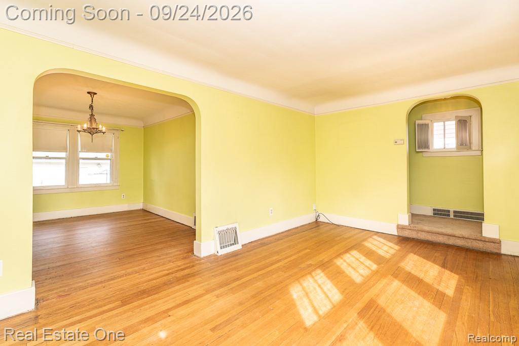 3137 Royal Avenue Property Photo 6