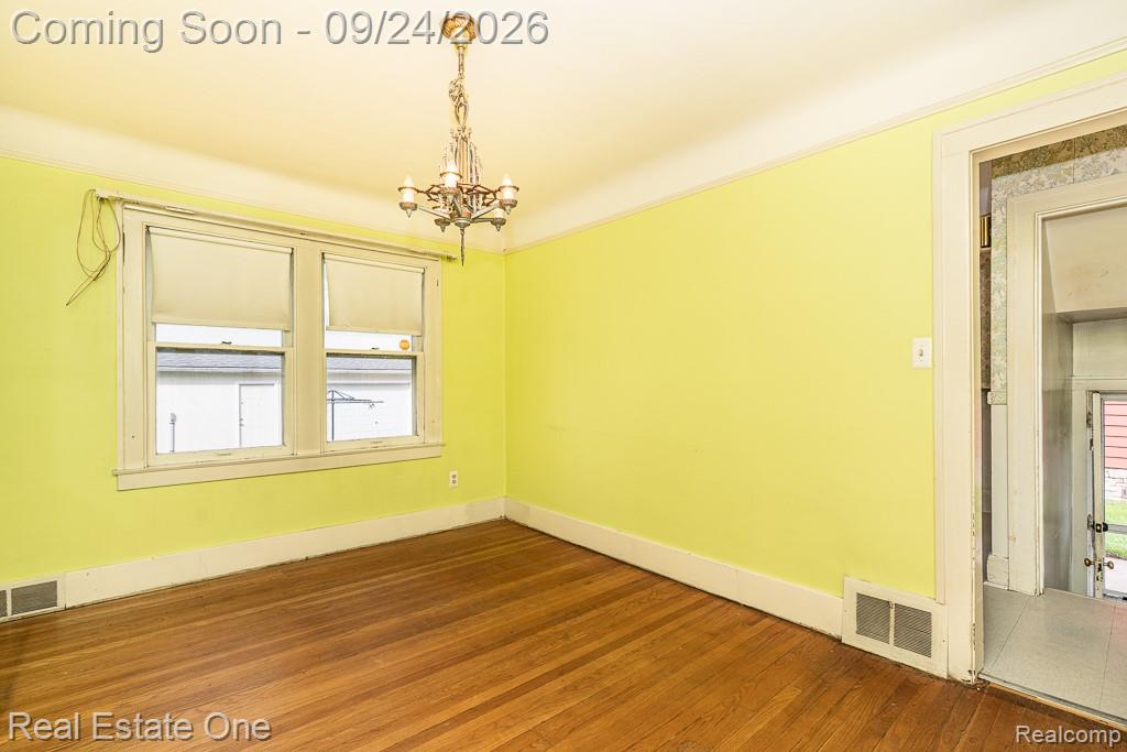 3137 Royal Avenue Property Photo 8