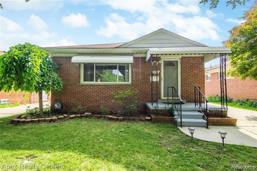 8444 Nightingale Street Property Photo 1