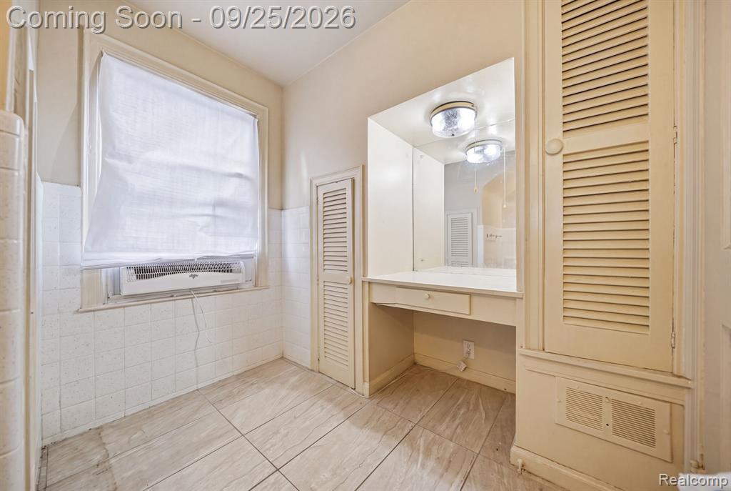 17580 Dorset Avenue Property Photo 25
