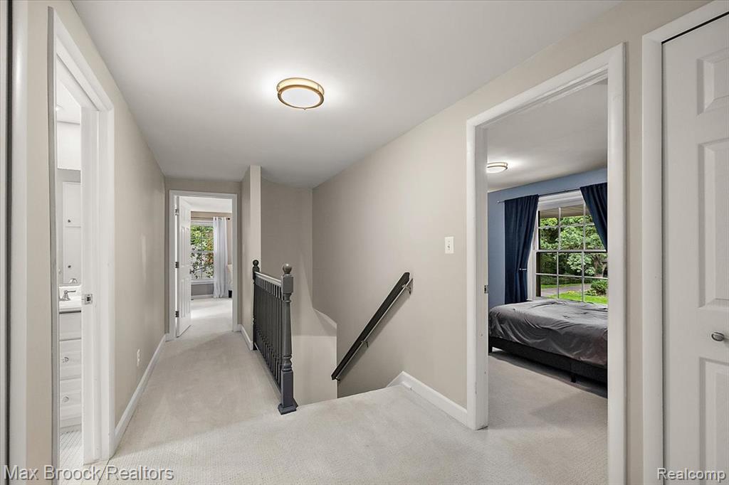 545 Whitehall Road Property Photo 16