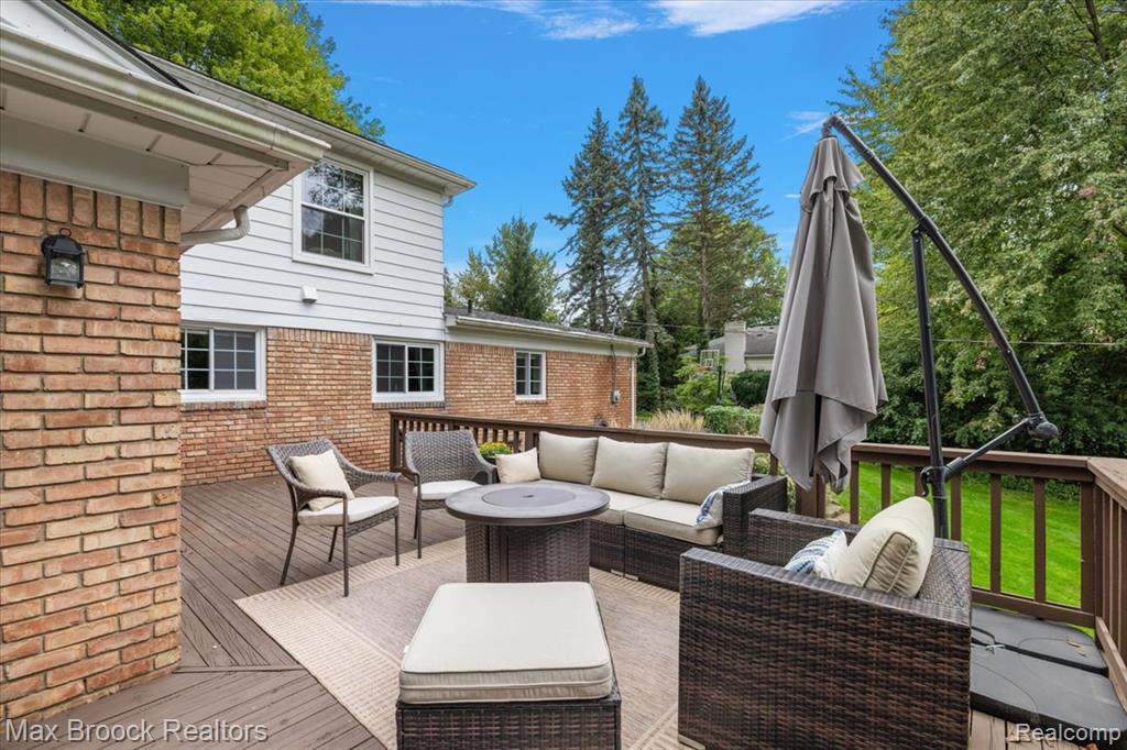 545 Whitehall Road Property Photo 32