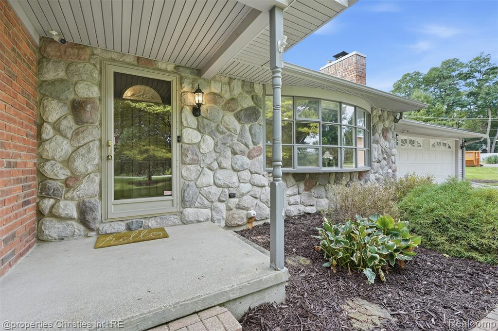 4030 Textile Road Property Photo 4