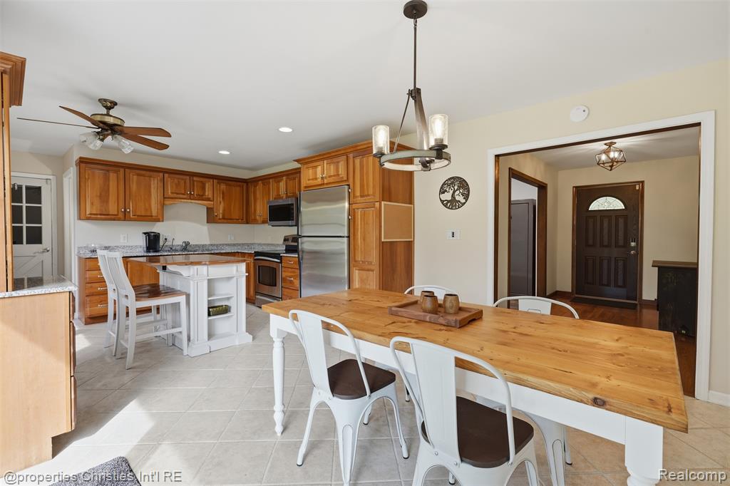 4030 Textile Road Property Photo 7