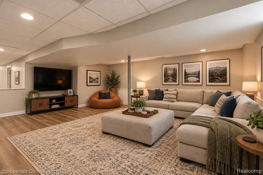 4030 Textile Road Property Photo 10
