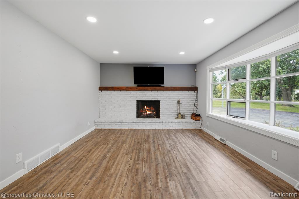 4030 Textile Road Property Photo 14