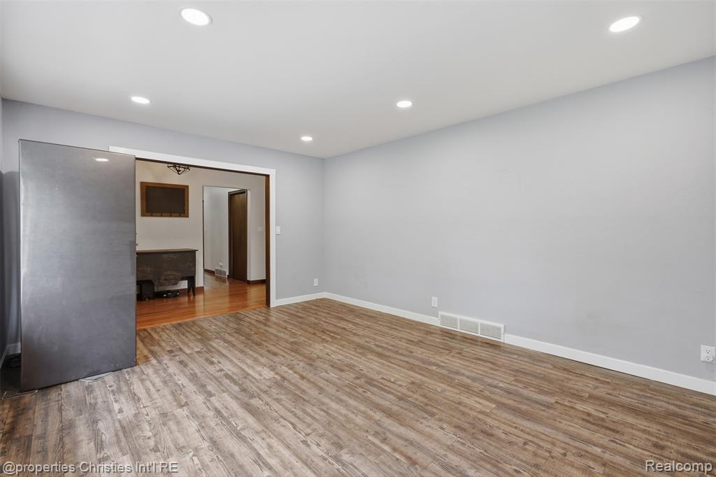 4030 Textile Road Property Photo 15