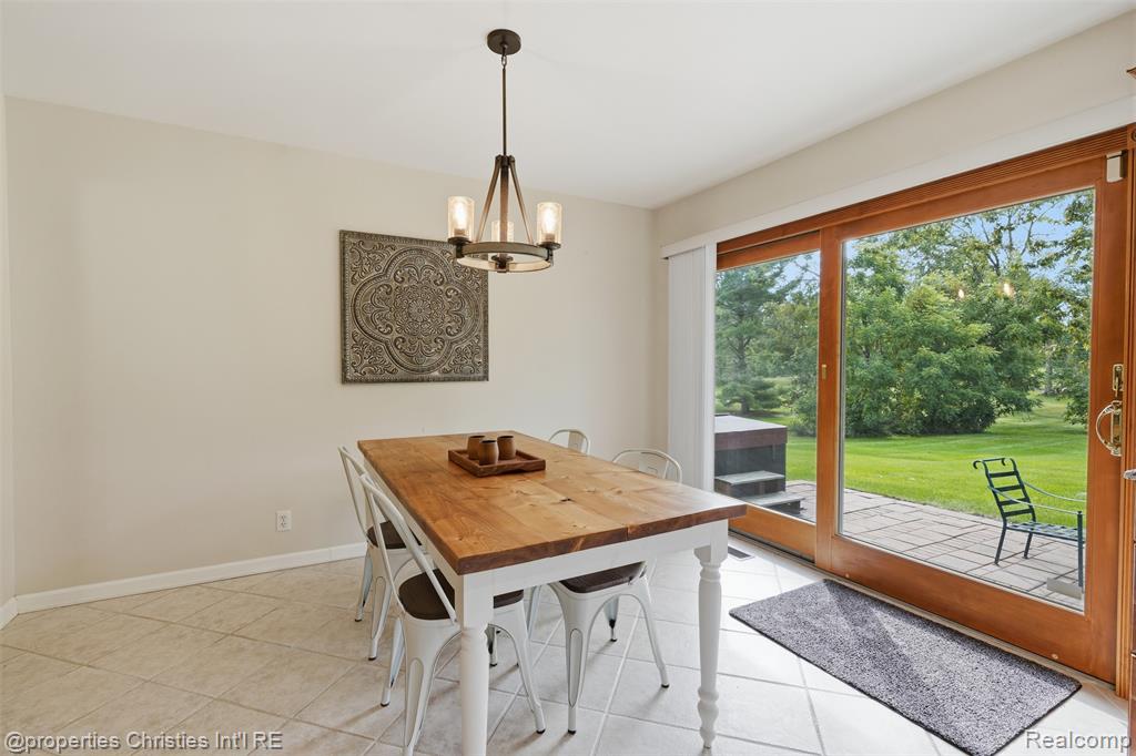 4030 Textile Road Property Photo 17
