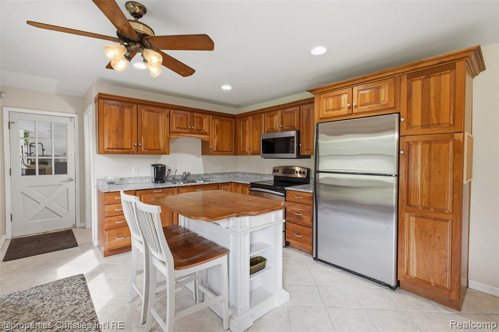 4030 Textile Road Property Photo 18