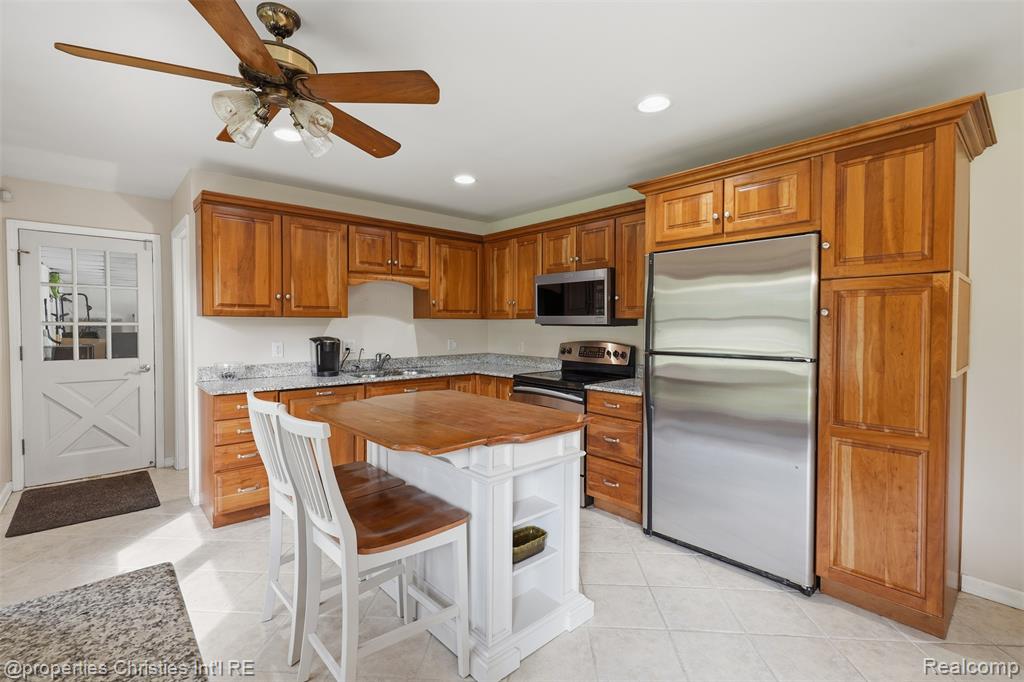 4030 Textile Road Property Photo 19