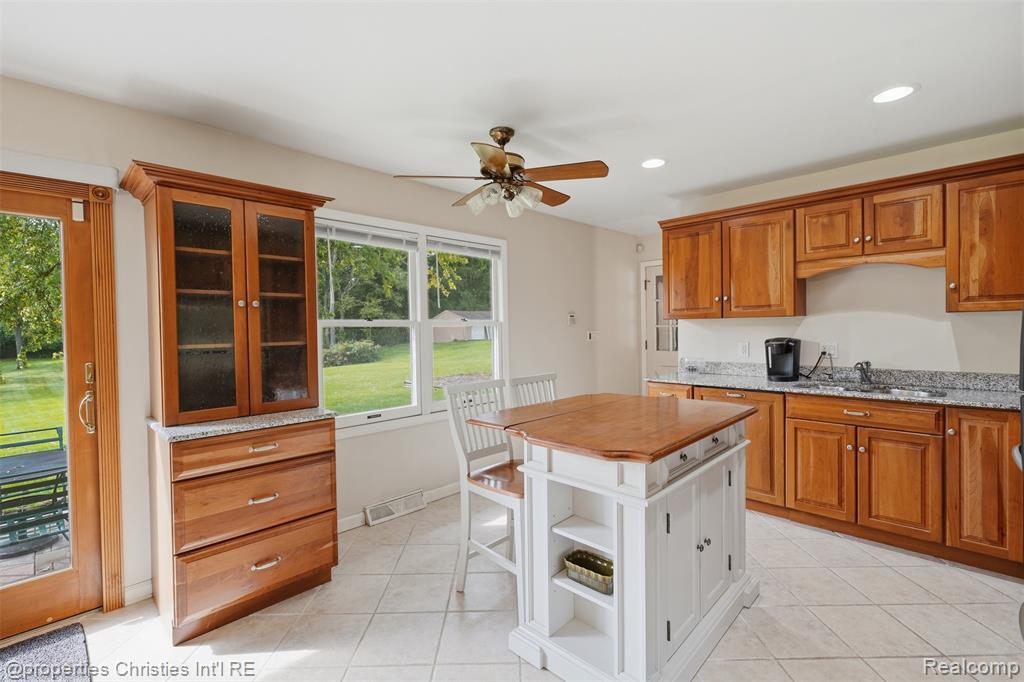 4030 Textile Road Property Photo 21