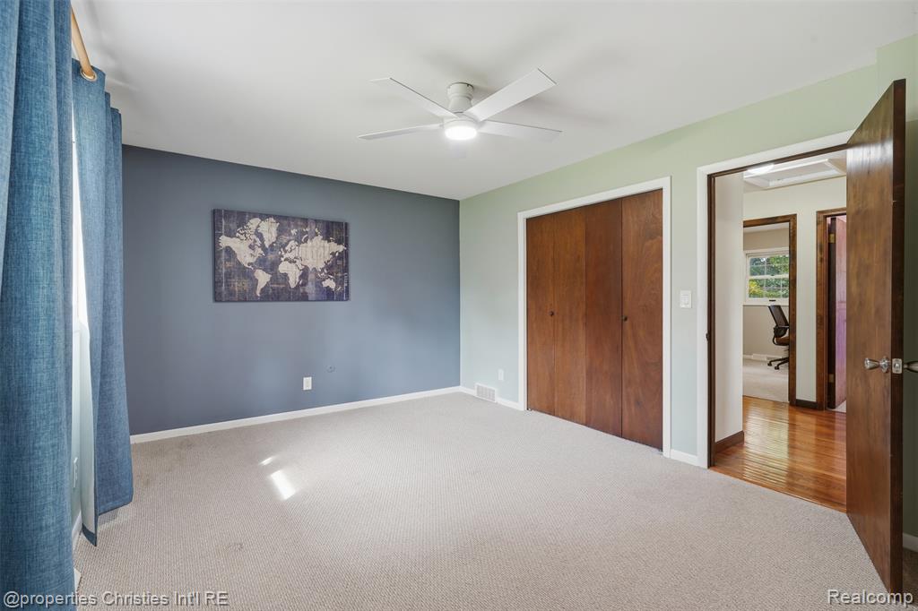 4030 Textile Road Property Photo 27