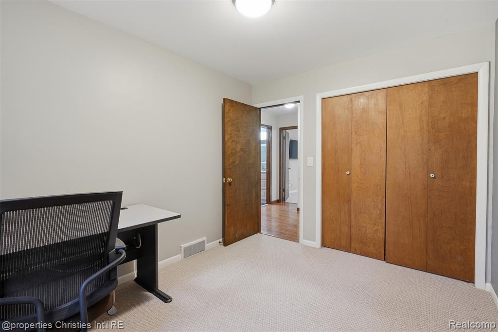 4030 Textile Road Property Photo 30