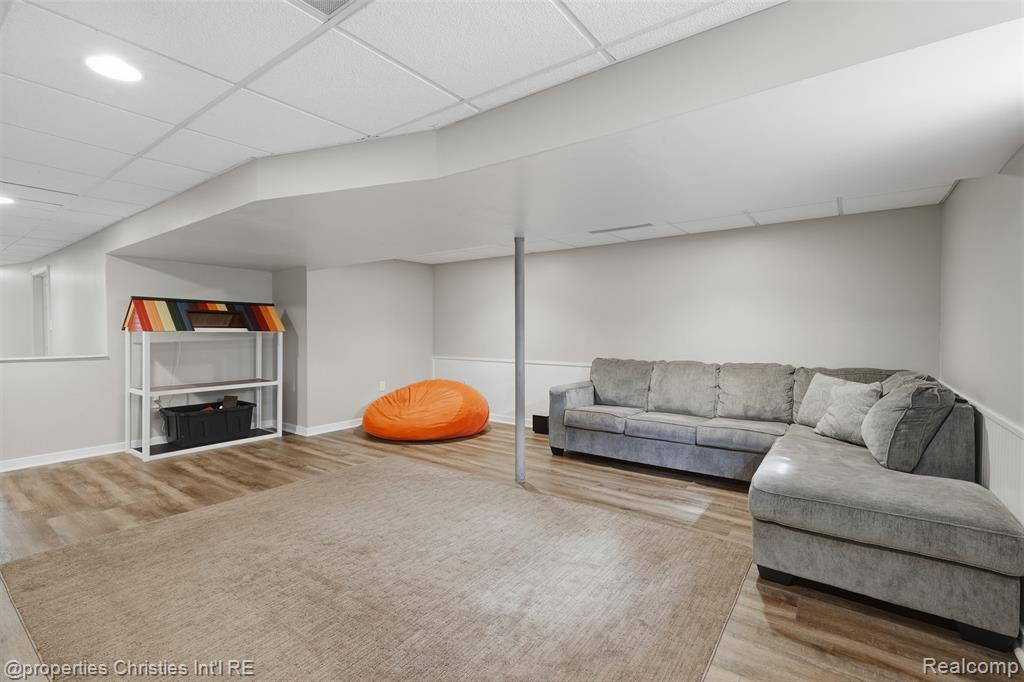 4030 Textile Road Property Photo 38