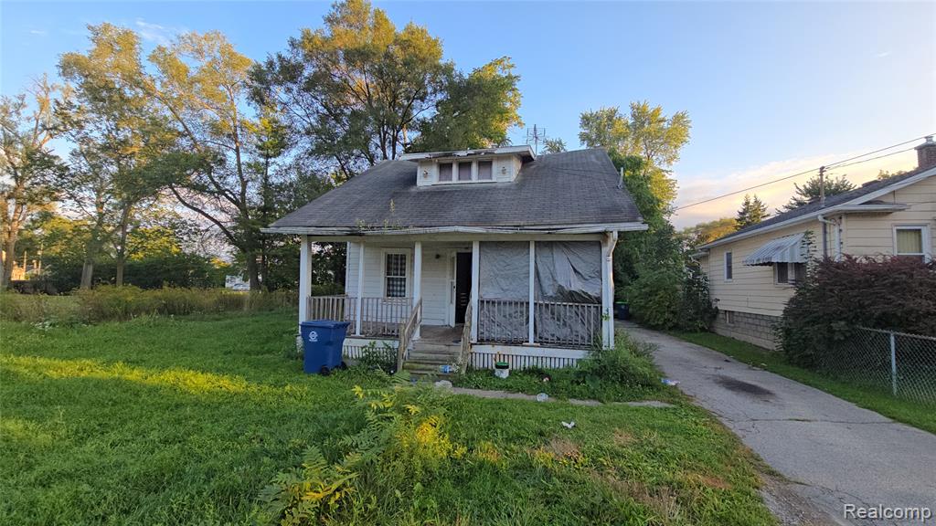 2418 Bewick Street Property Photo 1