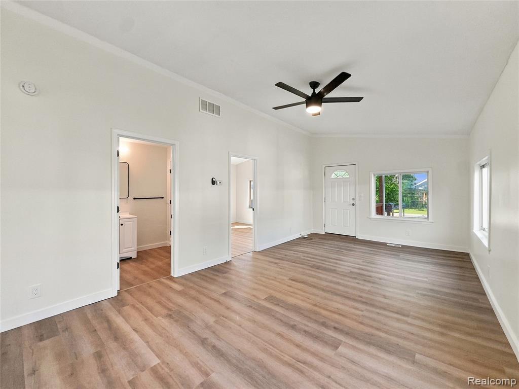 2034 Kenneth Street Property Photo 7