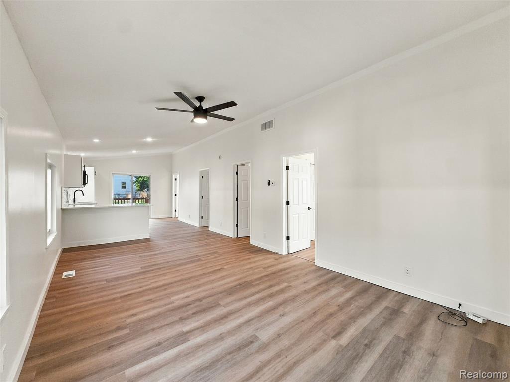 2034 Kenneth Street Property Photo 9