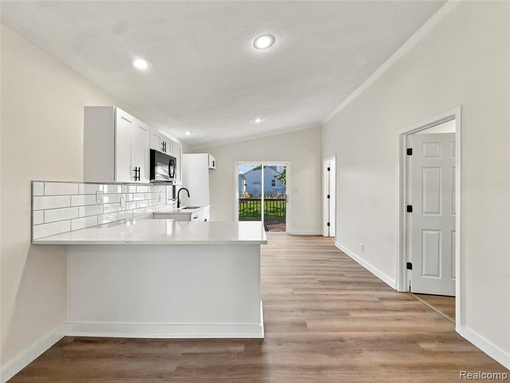 2034 Kenneth Street Property Photo 11