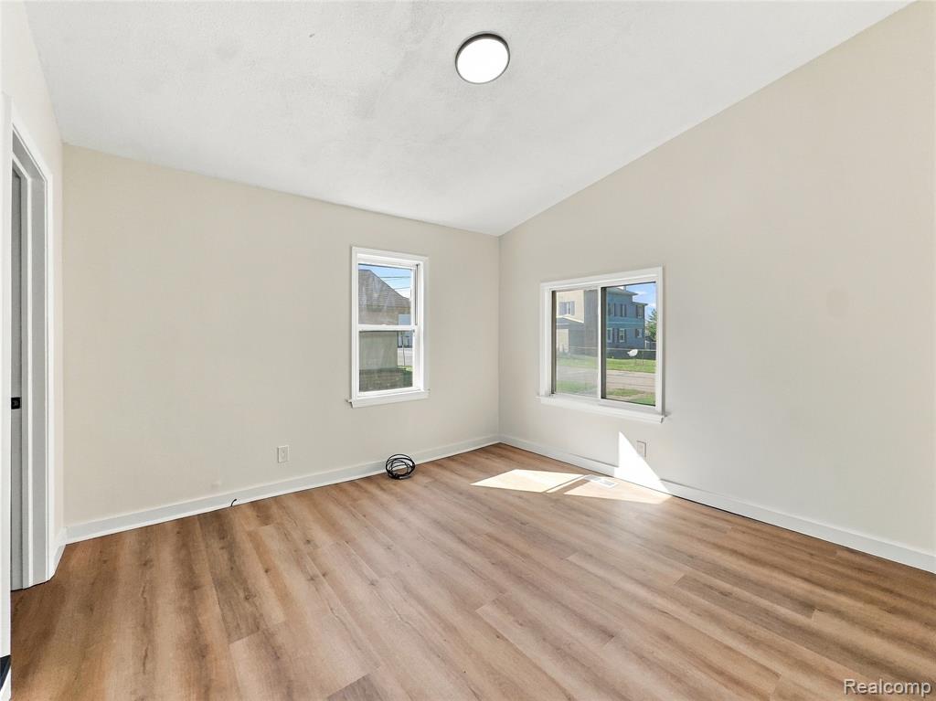2034 Kenneth Street Property Photo 25