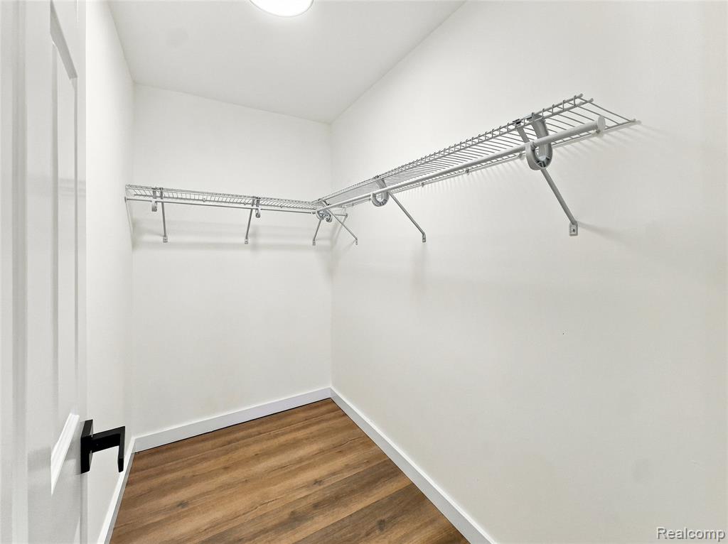 2034 Kenneth Street Property Photo 27