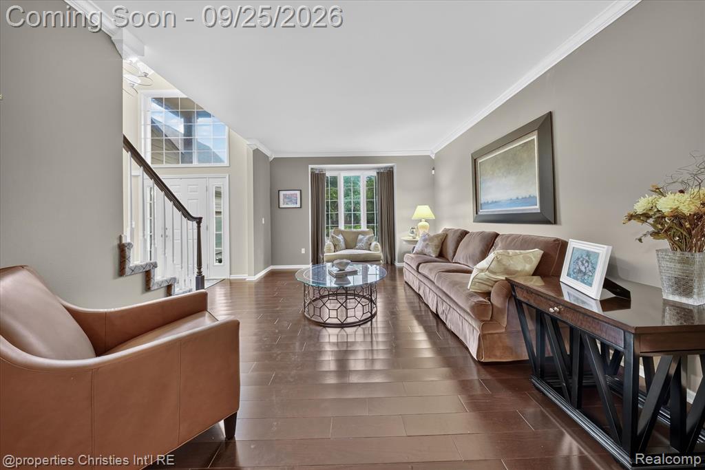 18032 Cascade Drive Property Photo 11
