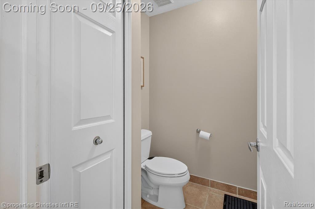 18032 Cascade Drive Property Photo 36