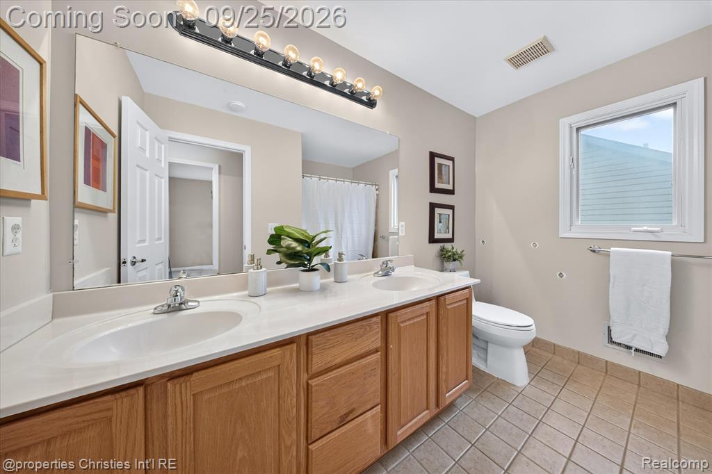 18032 Cascade Drive Property Photo 43