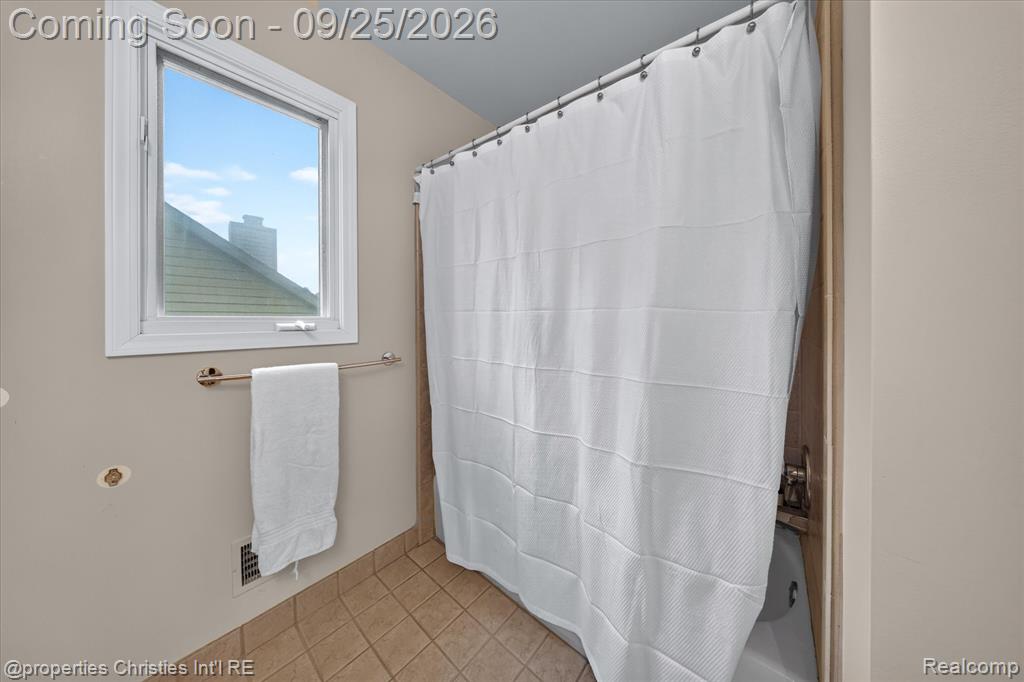 18032 Cascade Drive Property Photo 44