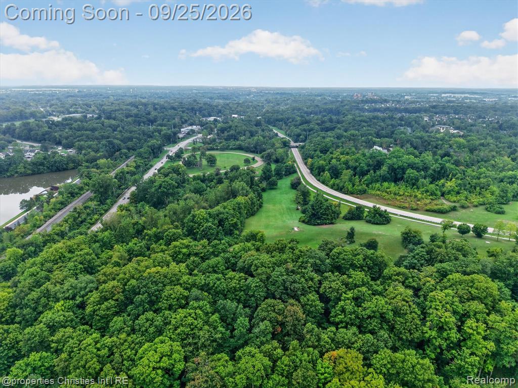 18032 Cascade Drive Property Photo 82
