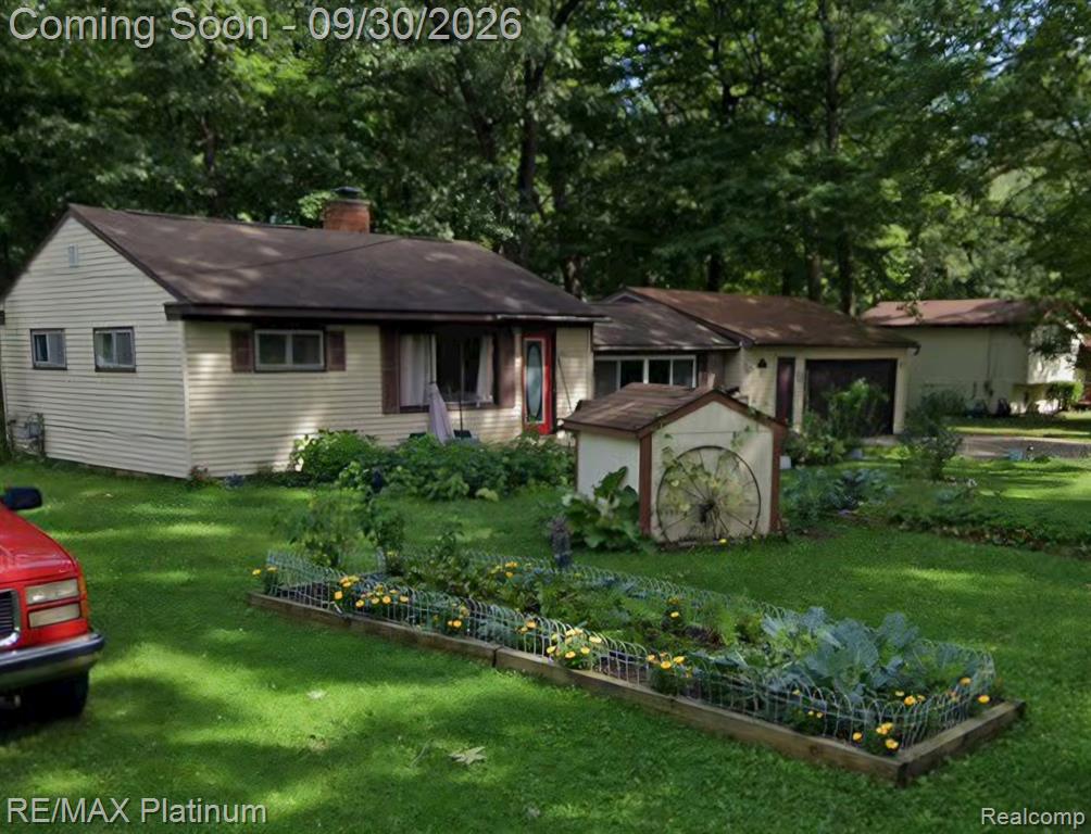 4770 Woodside Property Photo 2