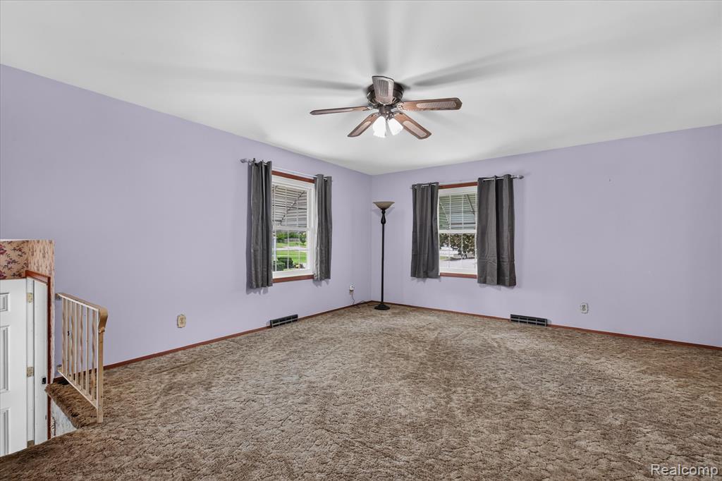 302 Miami Court Property Photo 12