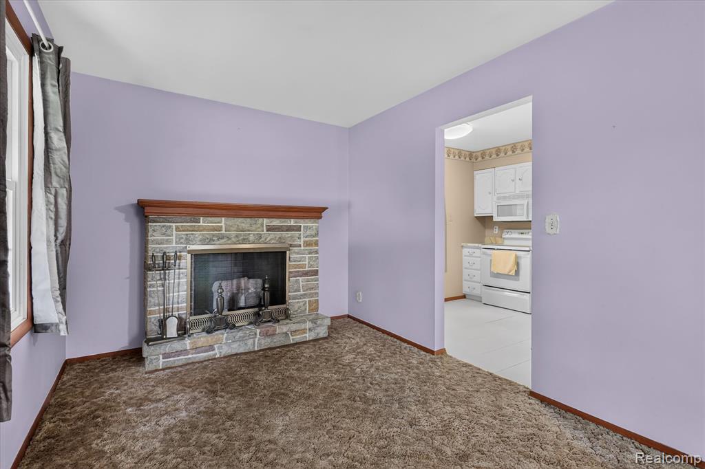302 Miami Court Property Photo 14
