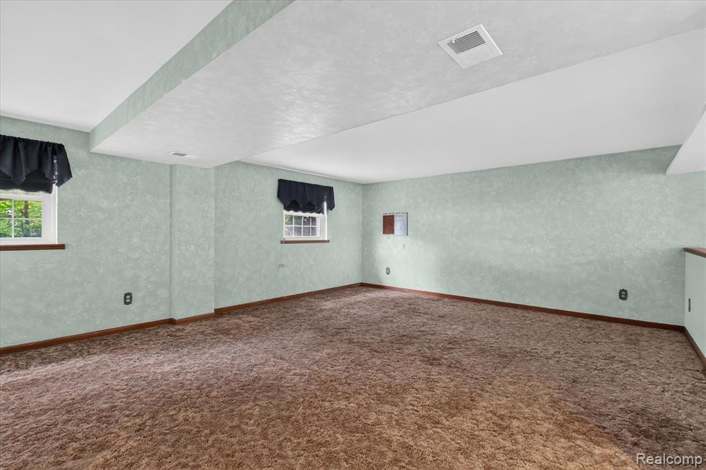 302 Miami Court Property Photo 26