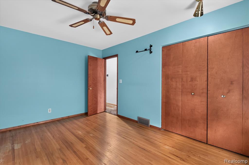 302 Miami Court Property Photo 28