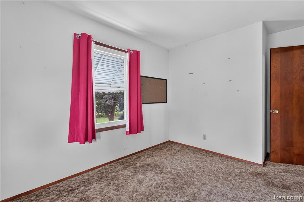 302 Miami Court Property Photo 29