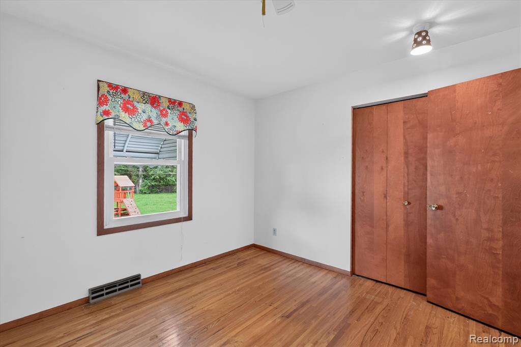 302 Miami Court Property Photo 32