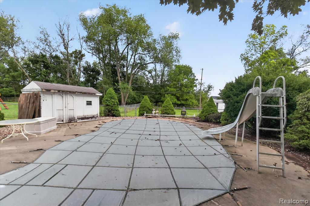 302 Miami Court Property Photo 45