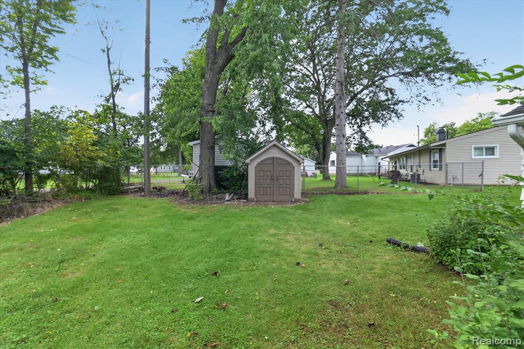 302 Miami Court Property Photo 47