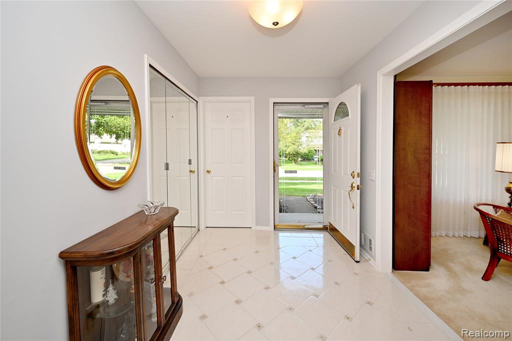 5104 Prentis Drive Property Photo 3