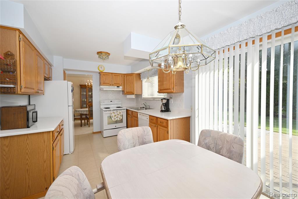 5104 Prentis Drive Property Photo 11