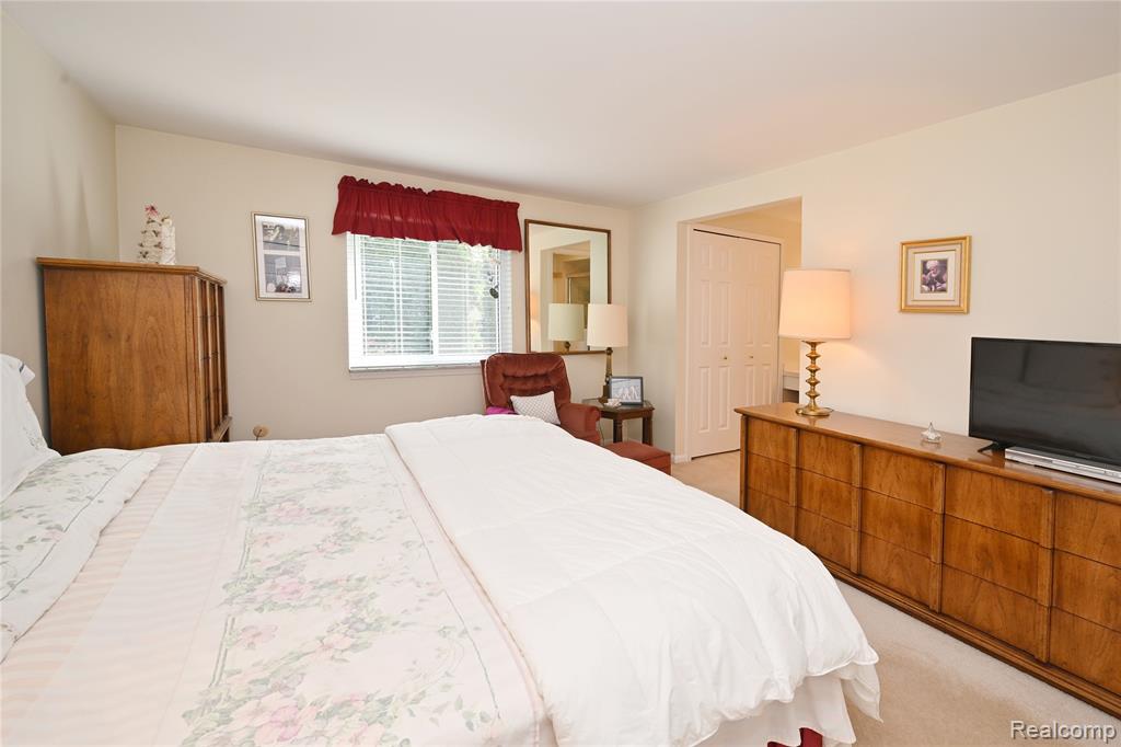 5104 Prentis Drive Property Photo 22