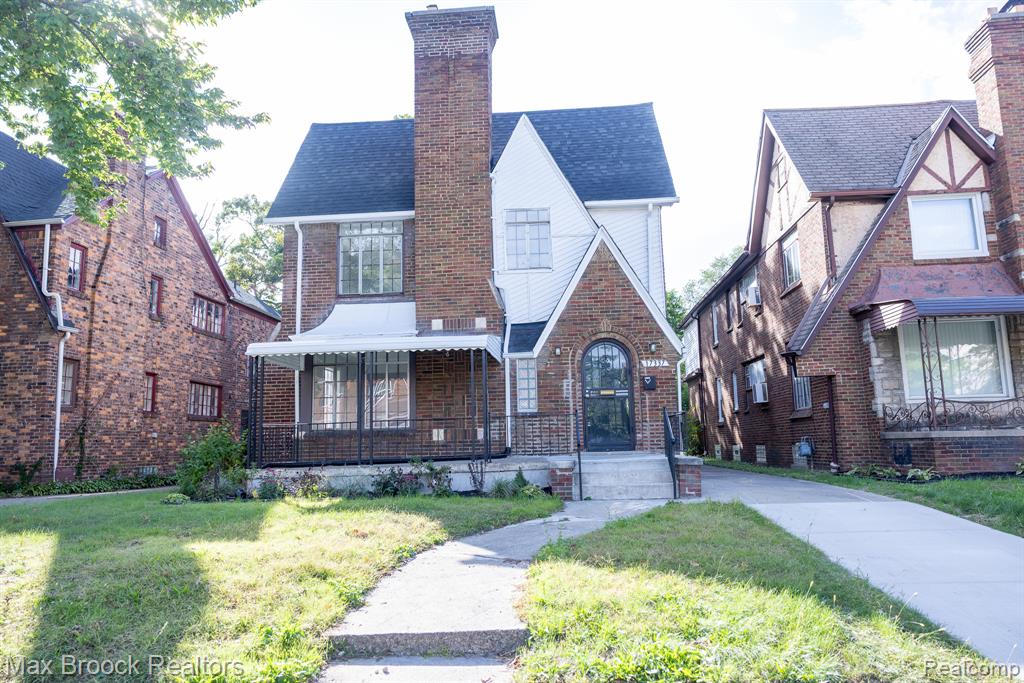 17337 Roselawn Street Property Photo 1