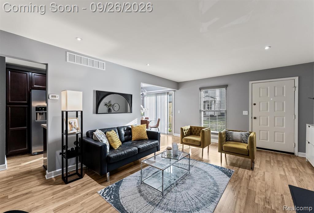 1492 Dover Hill Property Photo 3