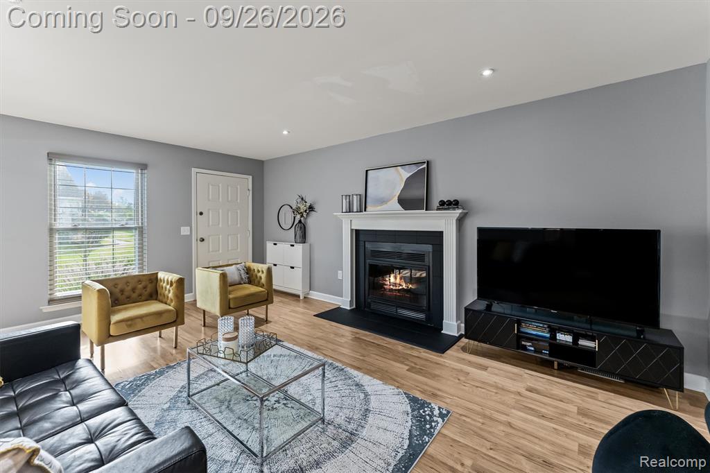 1492 Dover Hill Property Photo 4
