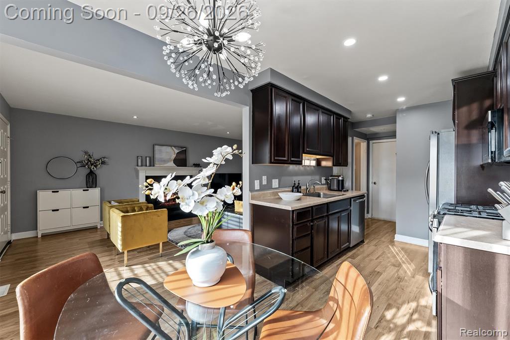 1492 Dover Hill Property Photo 8
