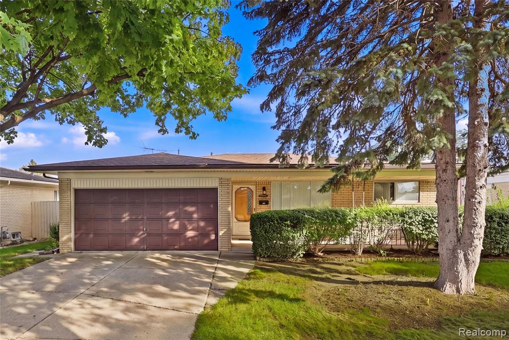 14309 Ivanhoe Drive Property Photo 2