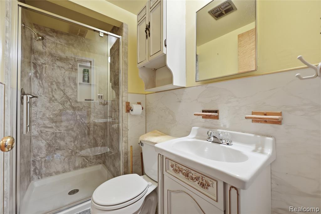 14309 Ivanhoe Drive Property Photo 11