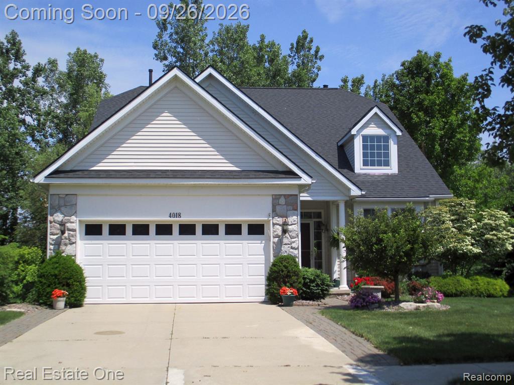 4018 Hillsdale Drive Property Photo 2